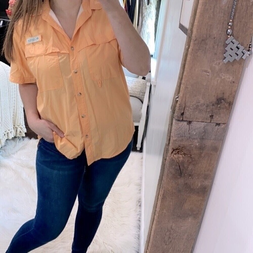 Columbia women’s orange outdoor shirt size medium
